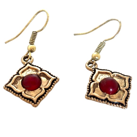 Jewelry - Vintage Style Red Cabochon Antiqued Gold Tone Square‎ Filigree Drop Earrings